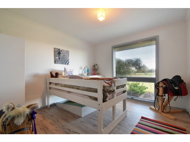 11 Jade Crescent, Aberfoyle Park SA 5159