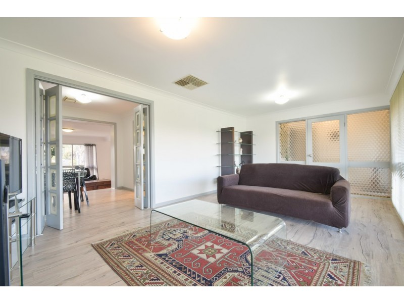 11 Jade Crescent, Aberfoyle Park SA 5159