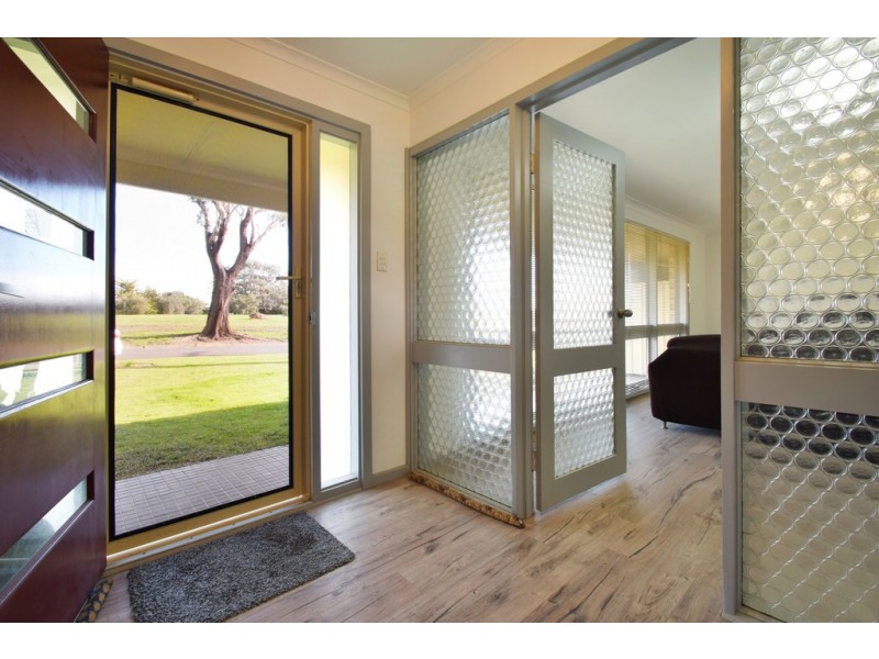 11 Jade Crescent, Aberfoyle Park SA 5159