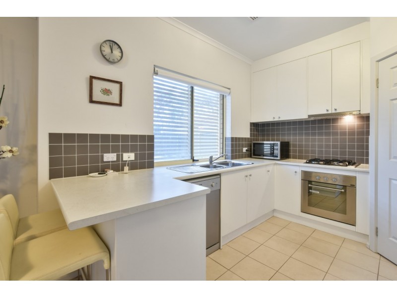 14 Rothesay Ave, Glenelg North SA 5045