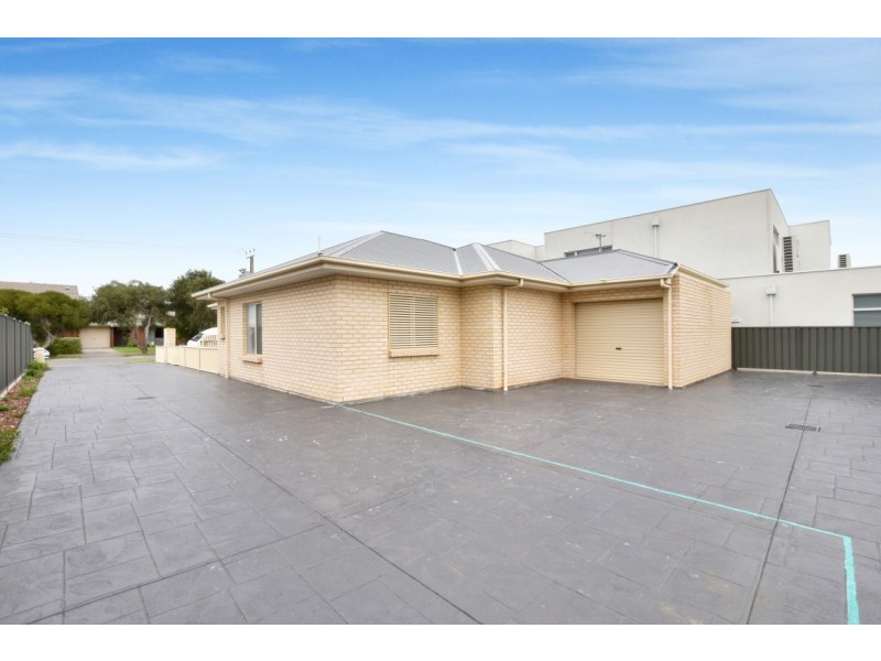14 Rothesay Ave, Glenelg North SA 5045