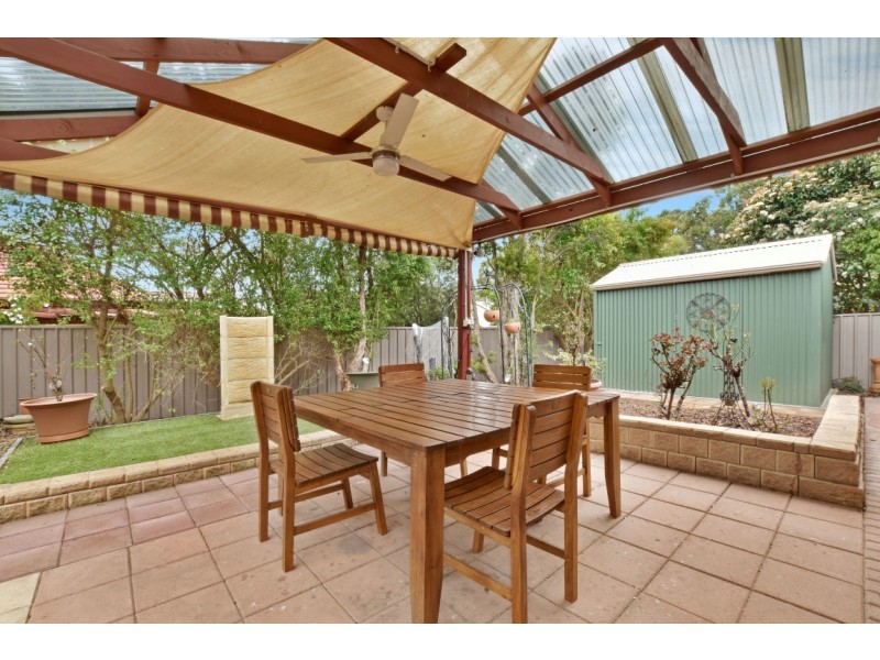 14 Riddoch Crescent, Woodcroft SA 5162