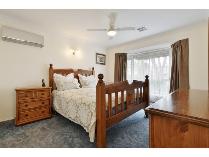 14 Riddoch Crescent, Woodcroft SA 5162