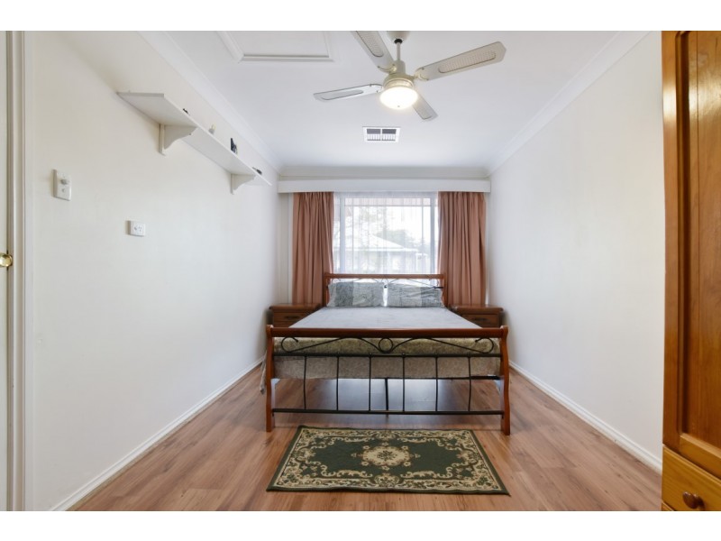 14 Riddoch Crescent, Woodcroft SA 5162