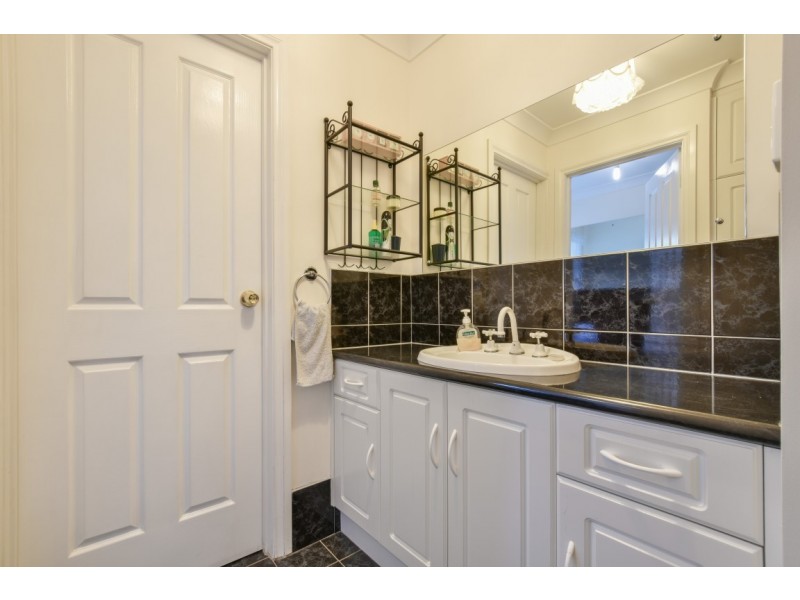 14 Riddoch Crescent, Woodcroft SA 5162