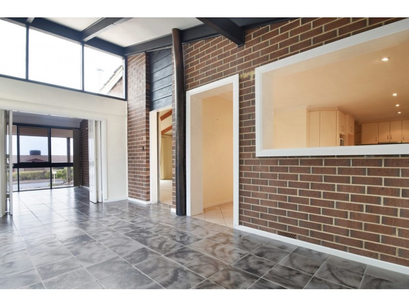 35 Dianne Street, Happy Valley SA 5159