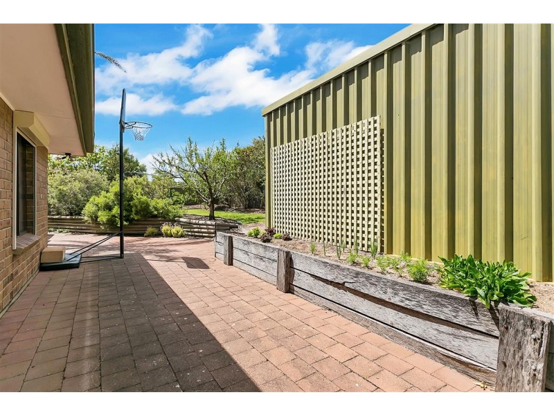 38 Lennard Drive, Moana SA 5169