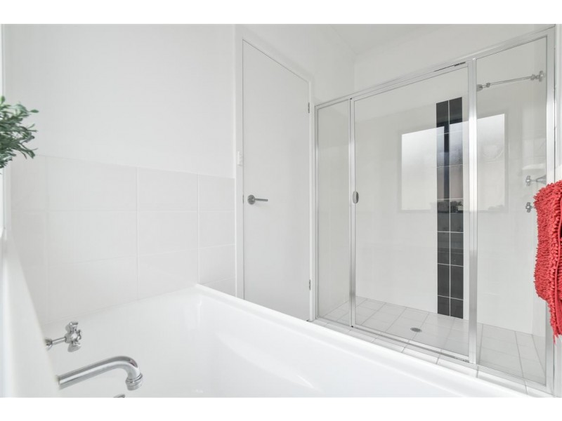 11 Karu Crescent, Mitchell Park SA 5043