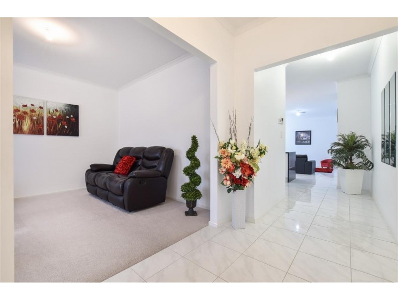 11 Karu Crescent, Mitchell Park SA 5043