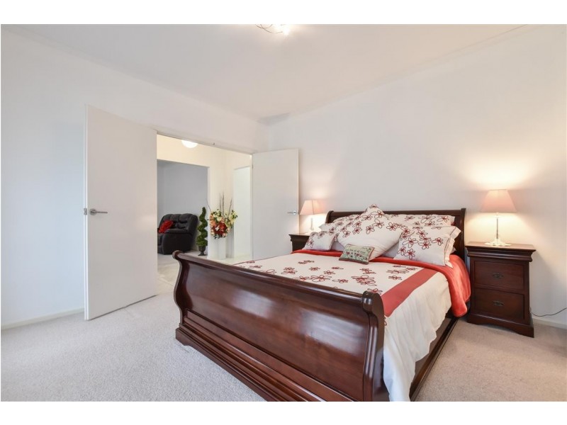 11 Karu Crescent, Mitchell Park SA 5043