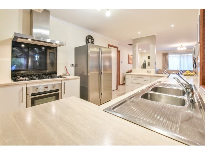 4 Ash Street, Aberfoyle Park SA 5159