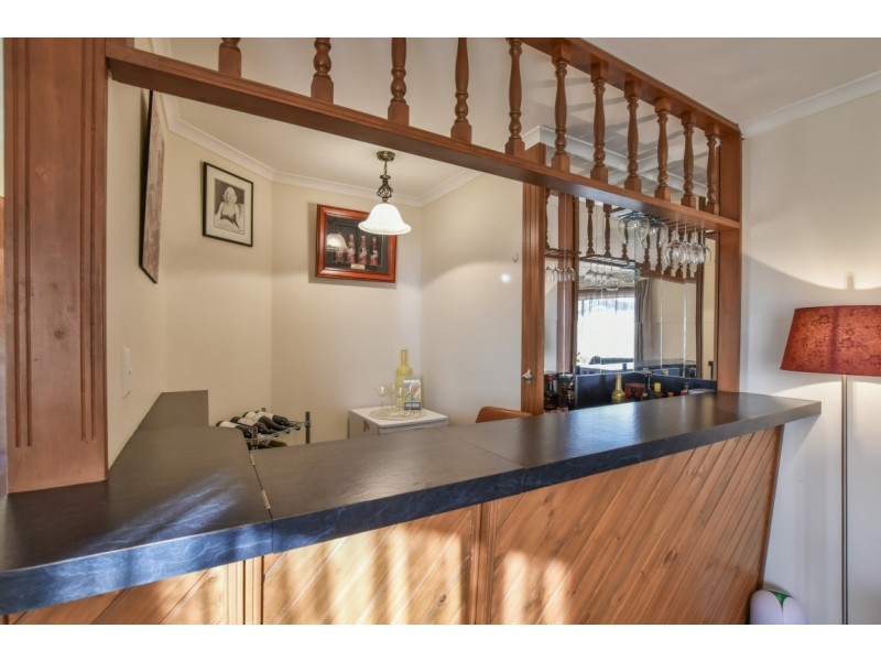 4 Ash Street, Aberfoyle Park SA 5159