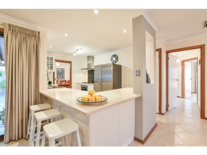 4 Ash Street, Aberfoyle Park SA 5159