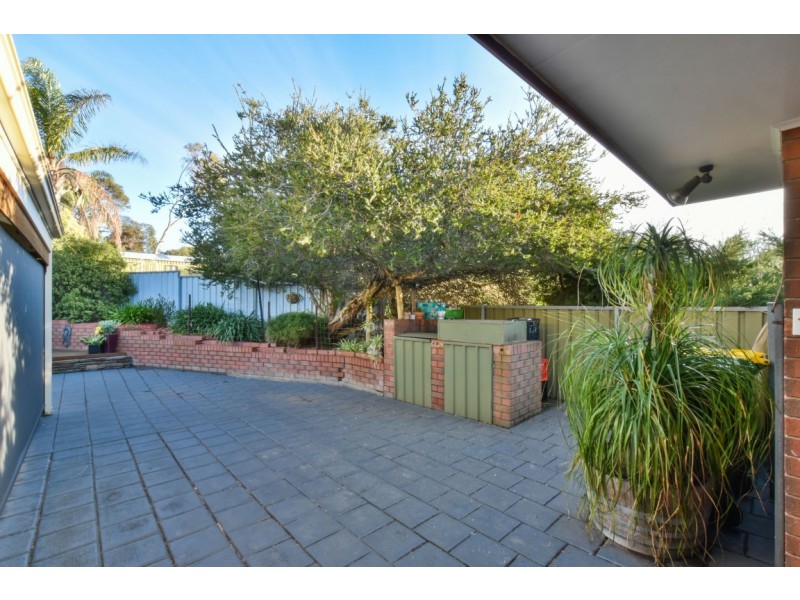 4 Ash Street, Aberfoyle Park SA 5159