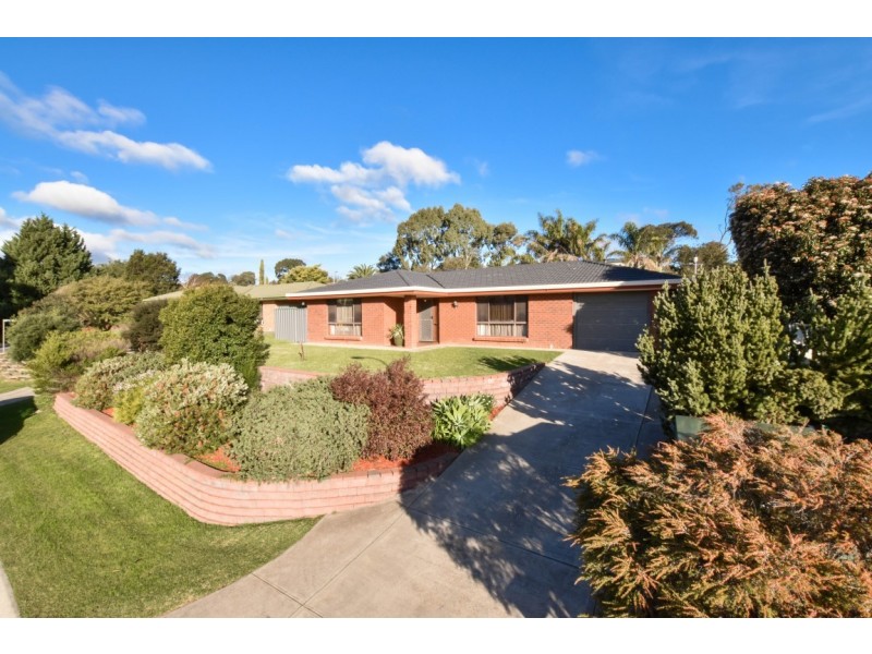 4 Ash Street, Aberfoyle Park SA 5159