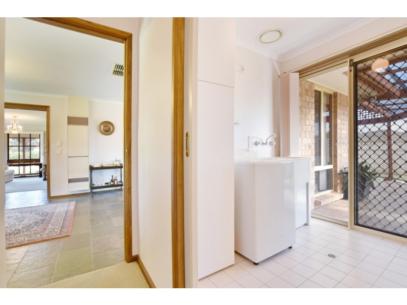 3 Ashmore Place, Onkaparinga Hills SA 5163