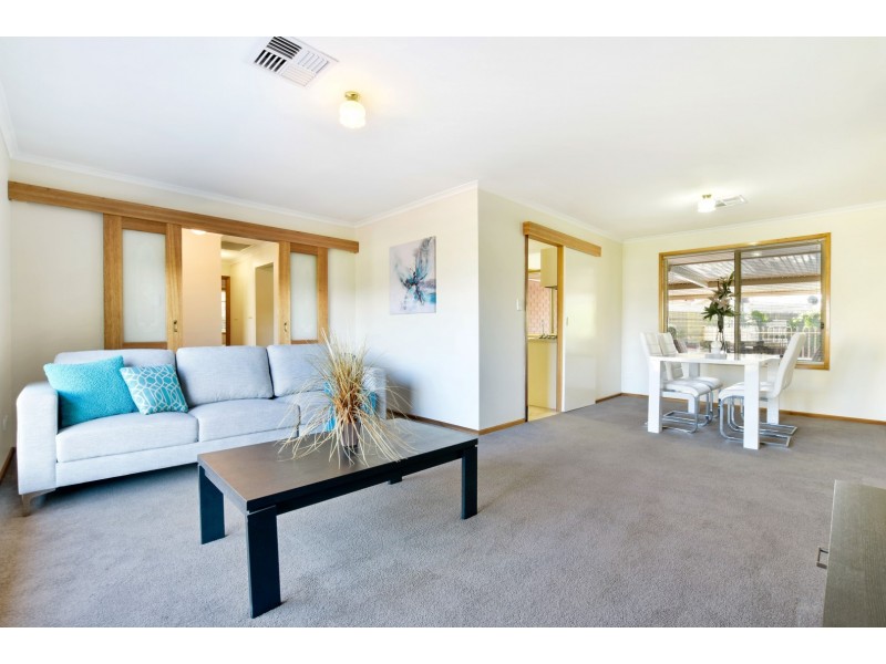 2 Angas Walk, Woodcroft SA 5162