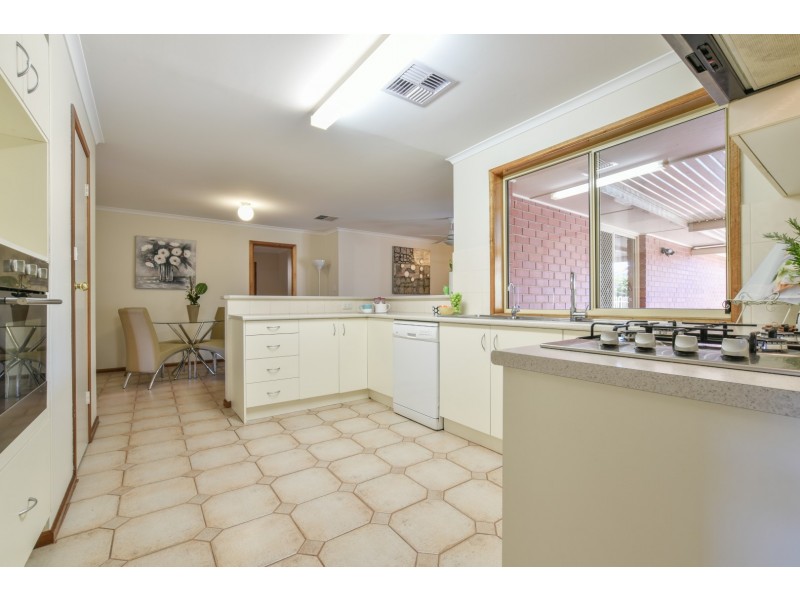 2 Angas Walk, Woodcroft SA 5162