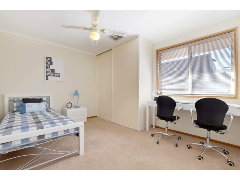 2 Angas Walk, Woodcroft SA 5162