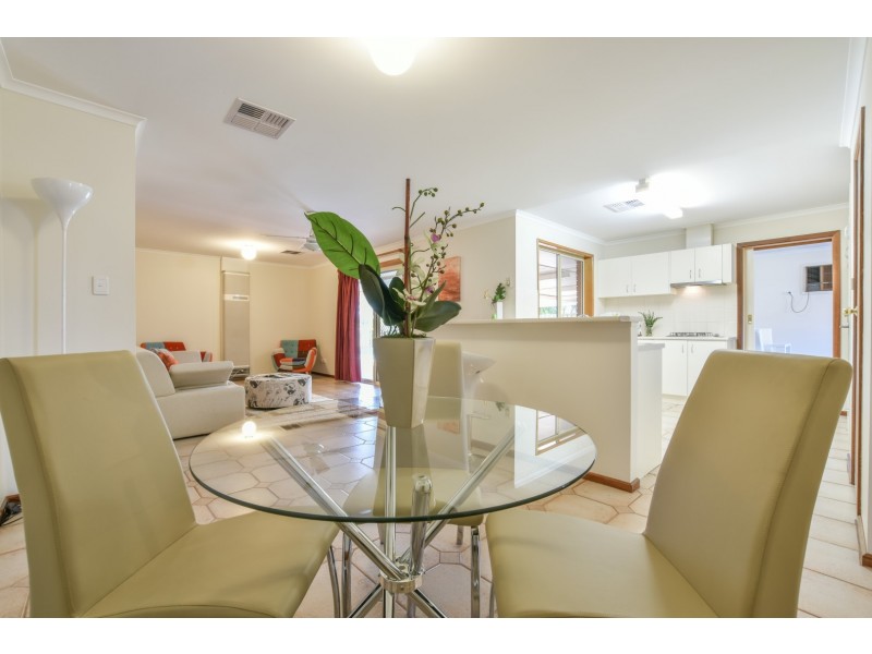 2 Angas Walk, Woodcroft SA 5162