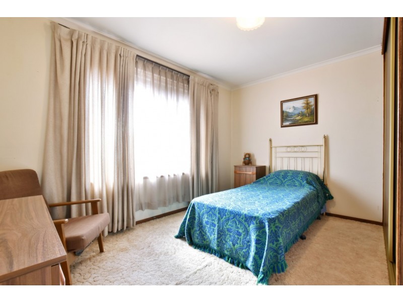 24 Loman Street, Morphett Vale SA 5162