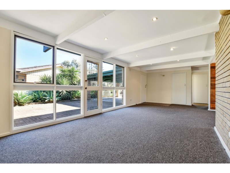 2 Glyndale Grove, Huntfield Heights SA 5163