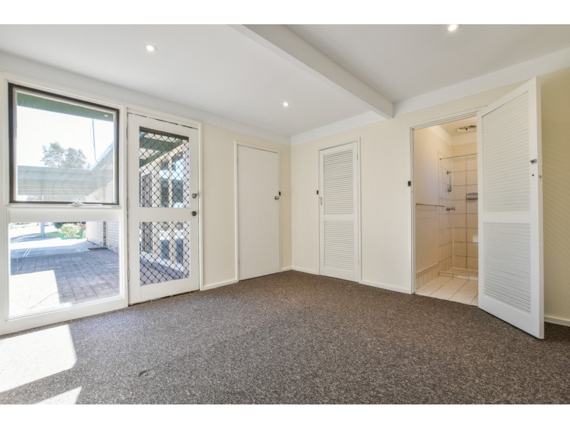 2 Glyndale Grove, Huntfield Heights SA 5163