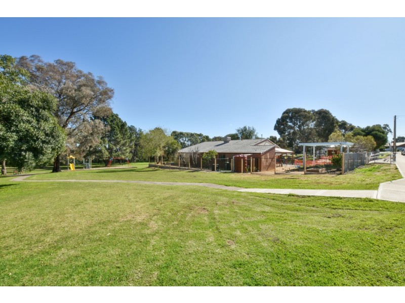 2 Glyndale Grove, Huntfield Heights SA 5163