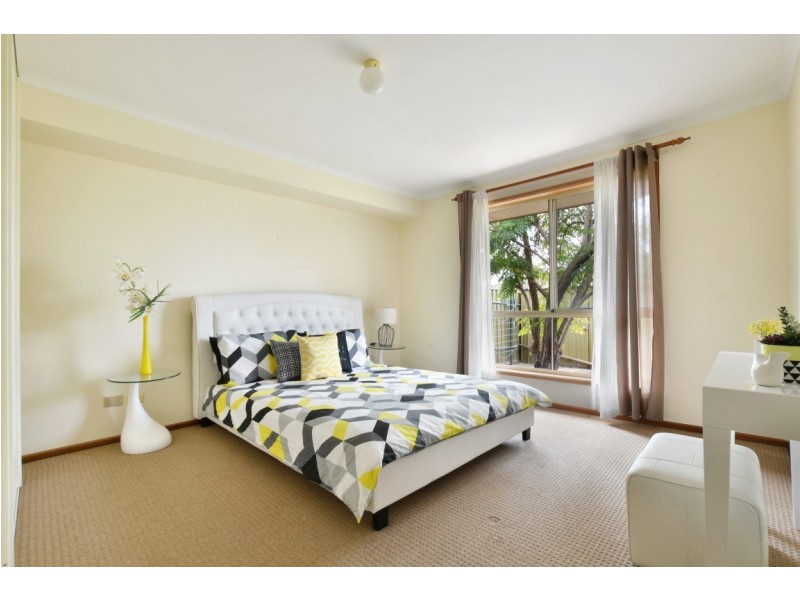 22 Barossa Way, Woodcroft SA 5162