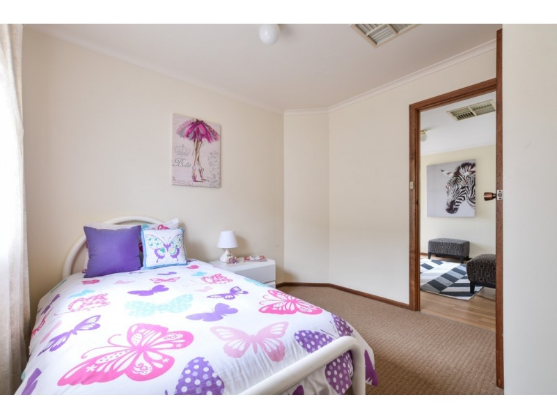 22 Barossa Way, Woodcroft SA 5162