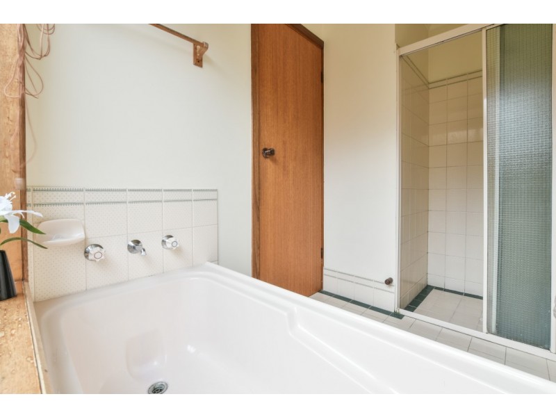 22 Barossa Way, Woodcroft SA 5162
