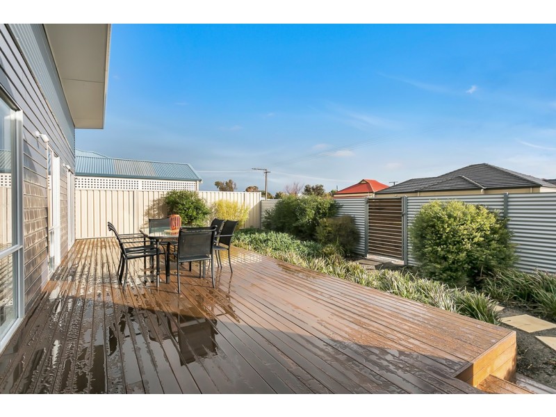 17 Whinnerah Avenue, Aldinga Beach SA 5173
