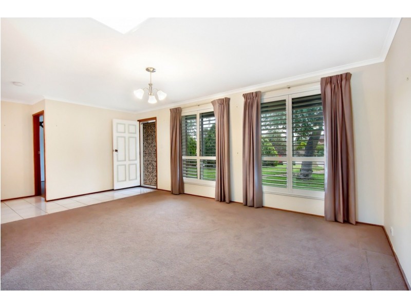 6 Arthur Court, Woodcroft SA 5162