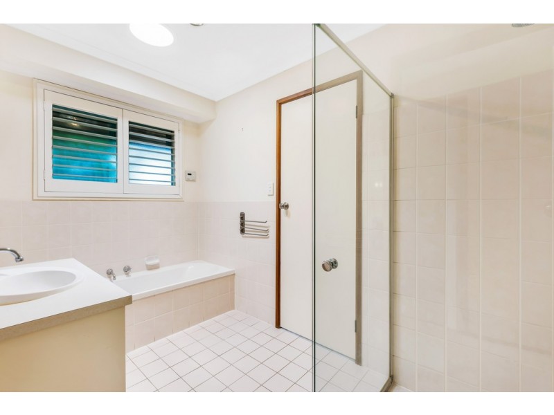 6 Arthur Court, Woodcroft SA 5162