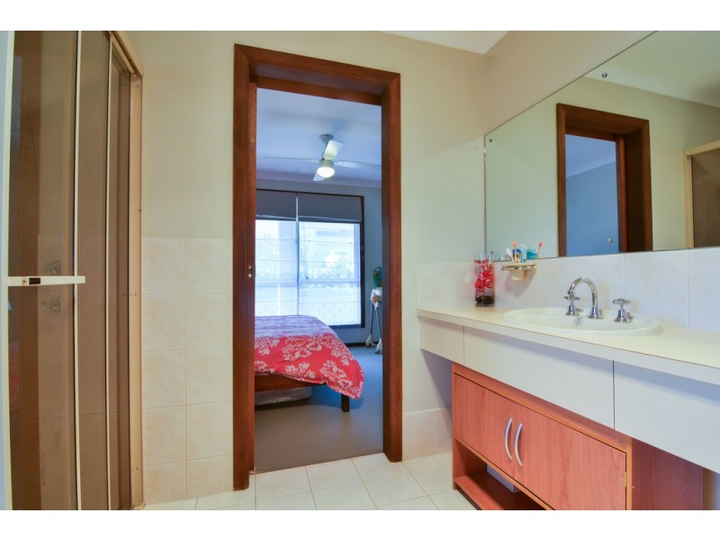 33 Wootoona Avenue, Christies Beach SA 5165
