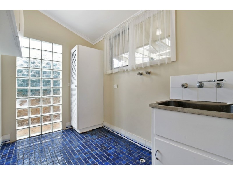 14 Sherwood Avenue, Happy Valley SA 5159