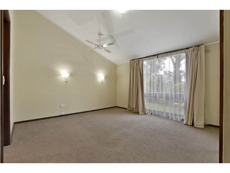 14 Sherwood Avenue, Happy Valley SA 5159