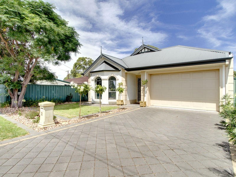 12 Dianne Street, Happy Valley SA 5159
