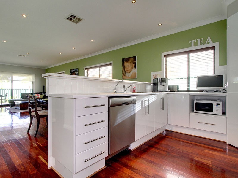 12 Dianne Street, Happy Valley SA 5159