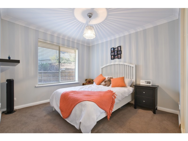 3 Jerilderie Drive, Happy Valley SA 5159