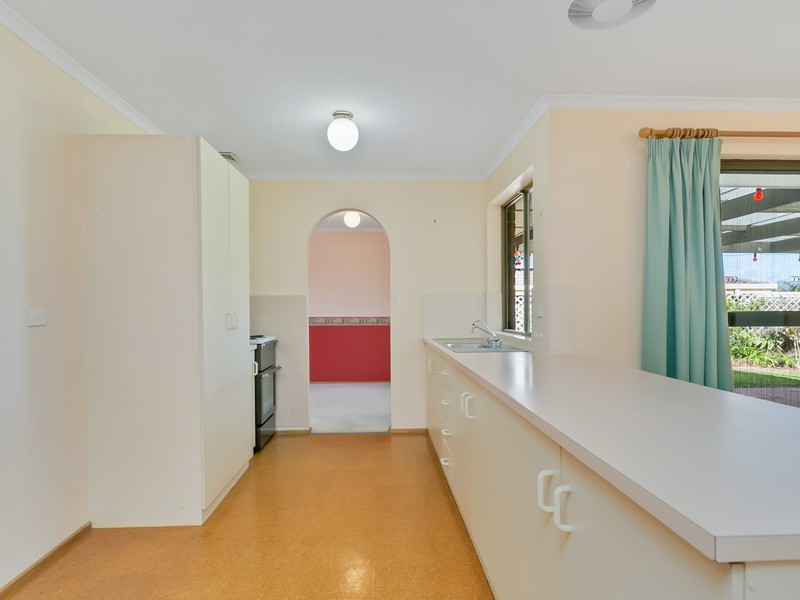 8 Whittaker Avenue, Old Reynella SA 5161