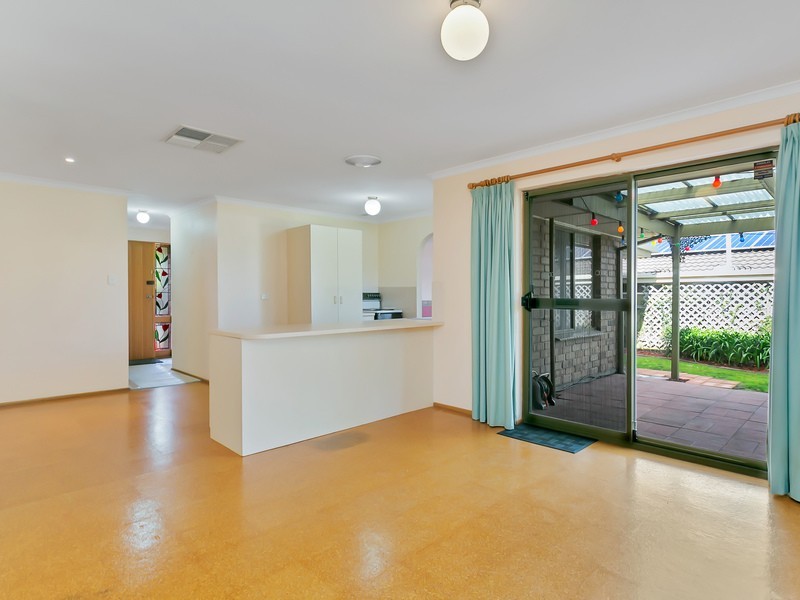 8 Whittaker Avenue, Old Reynella SA 5161