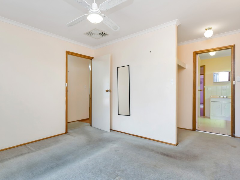 8 Whittaker Avenue, Old Reynella SA 5161