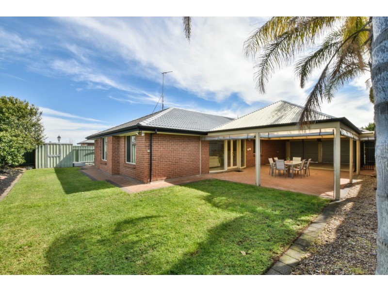 40 Elizabeth Crescent, Hallett Cove SA 5158