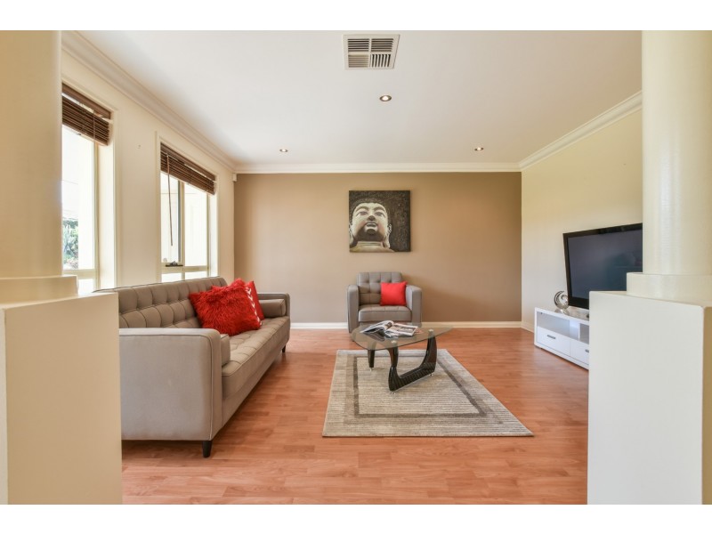 40 Elizabeth Crescent, Hallett Cove SA 5158