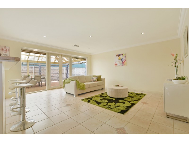 40 Elizabeth Crescent, Hallett Cove SA 5158