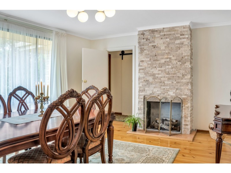 5 Chilcomb Drive, Huntfield Heights SA 5163