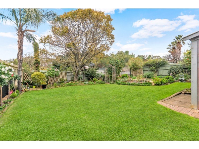 5 Chilcomb Drive, Huntfield Heights SA 5163