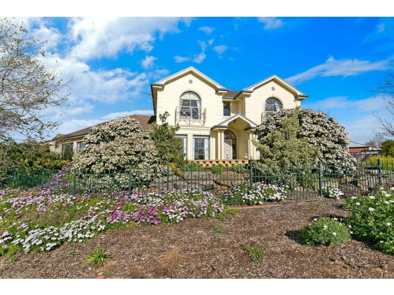 1 Grand Boulevard, Seaford Rise SA 5169