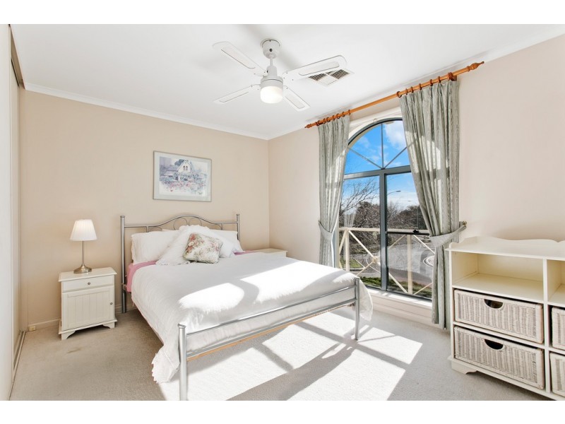 1 Grand Boulevard, Seaford Rise SA 5169